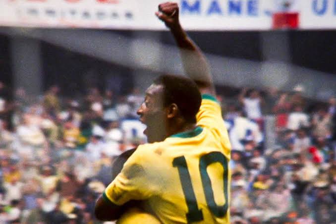 BRASIL DE LUTO, morreu o REI PELÉ, maior jogador de futebo…